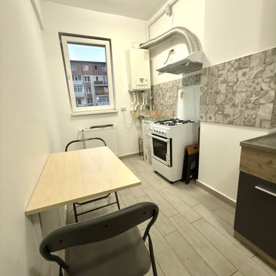 Location d’un excellent appartement de 1 pièce avec cuisine séparée, Chiajna, Bucarest, Roumanie